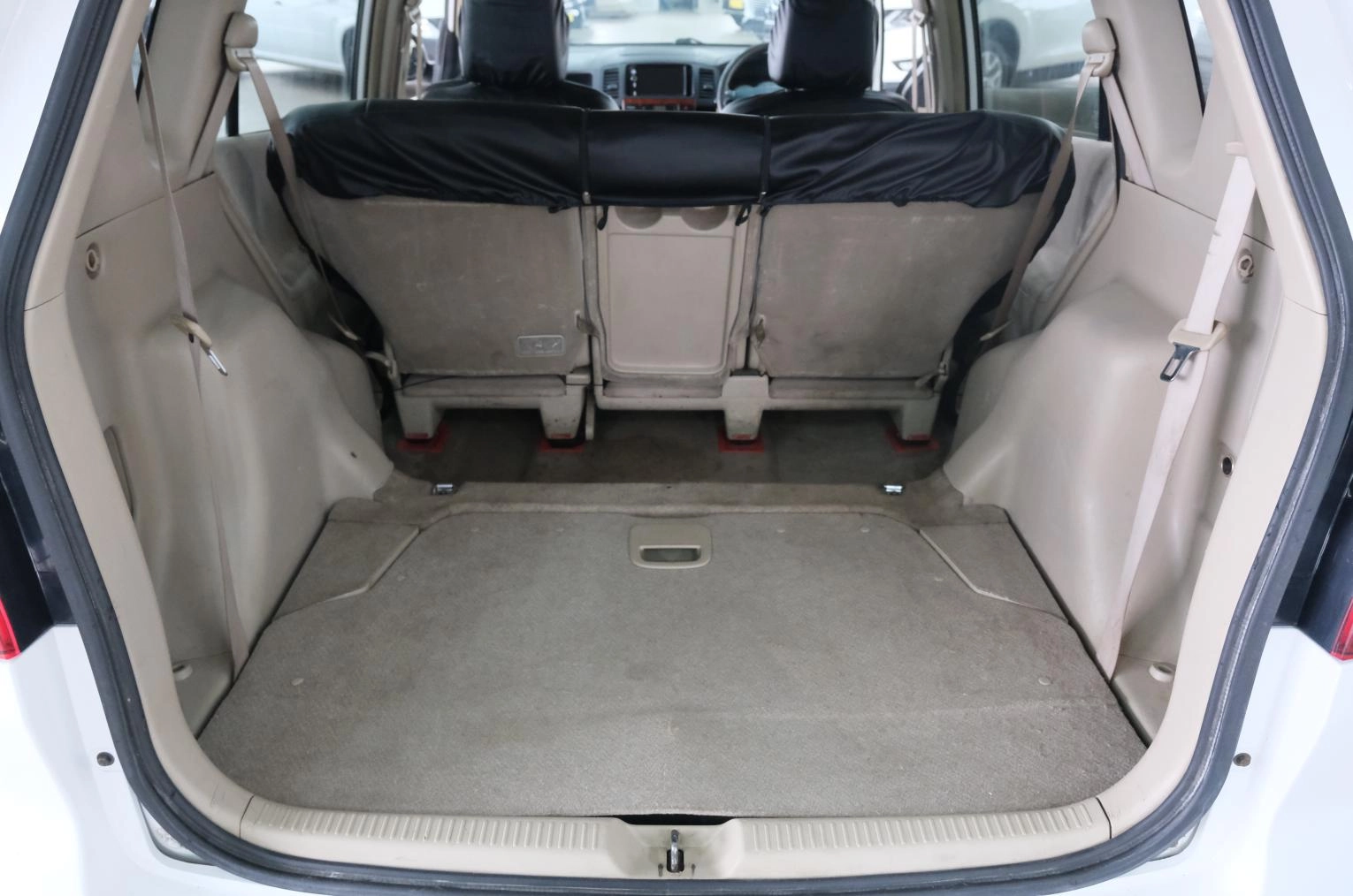 Toyota Corolla Spacio 22 из 22