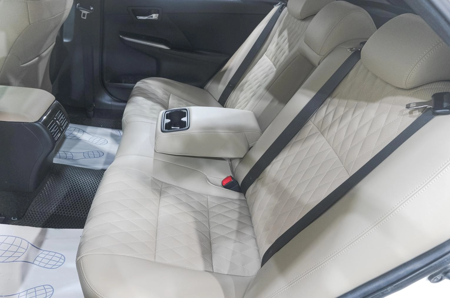 Toyota Camry 25 из 27