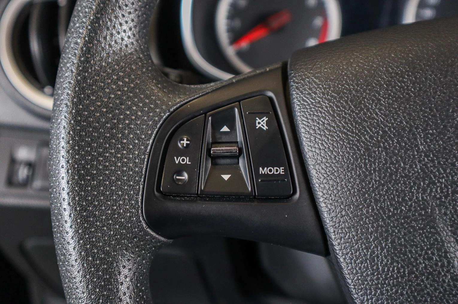 FAW Besturn X40 9 из 17