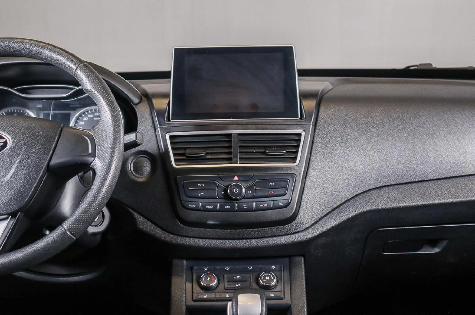 FAW Besturn X40 14 из 17