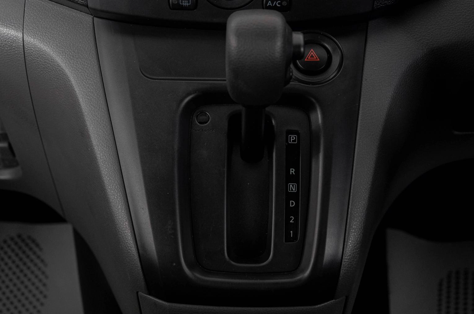 Nissan NV200 17 из 18