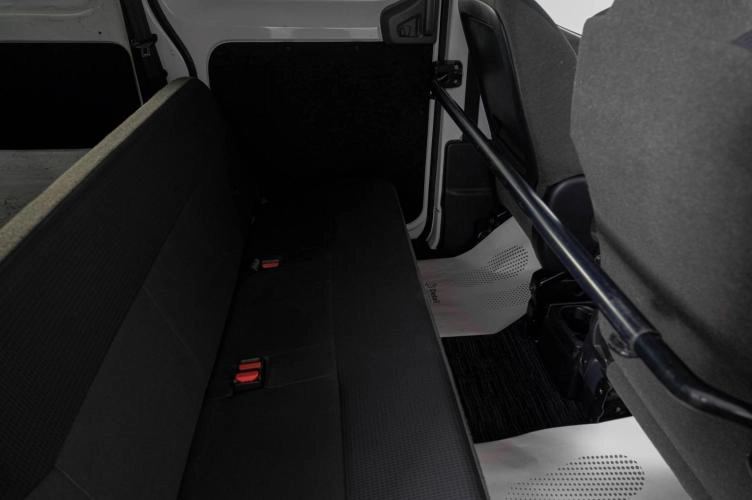 Nissan NV200 10 из 18