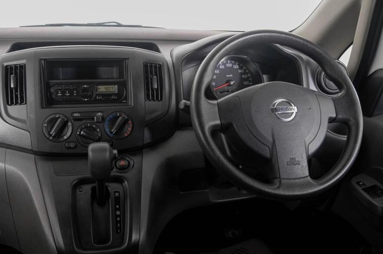 Nissan NV200 14 из 18