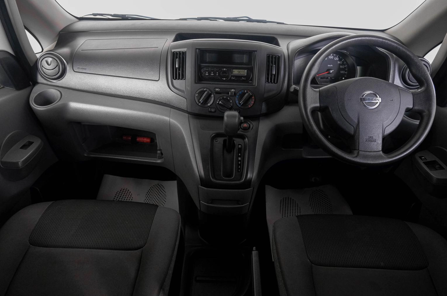 Nissan NV200 13 из 18