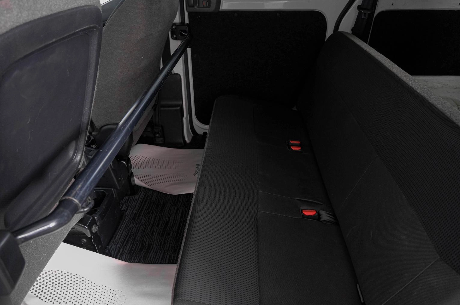 Nissan NV200 9 из 18