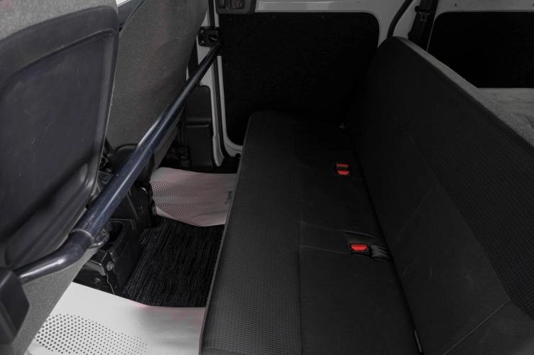 Nissan NV200 9 из 18