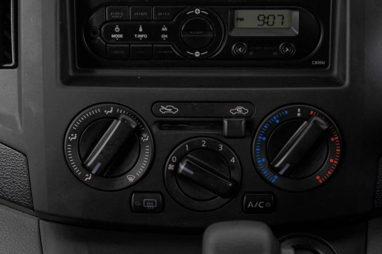 Nissan NV200 16 из 18