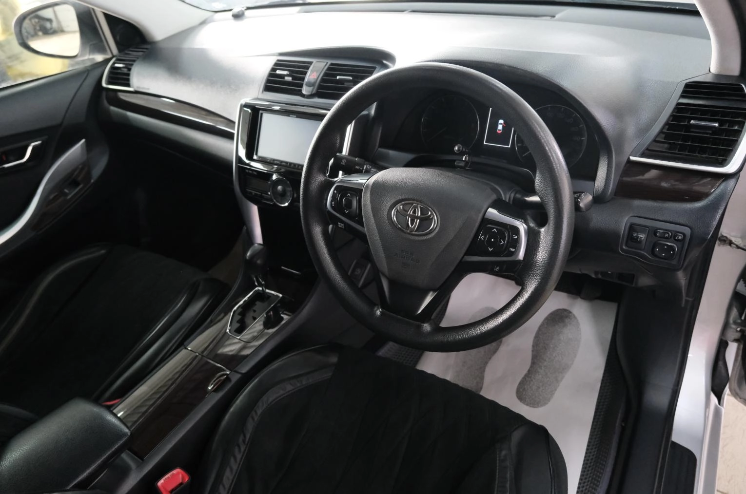 Toyota Allion 10 из 24