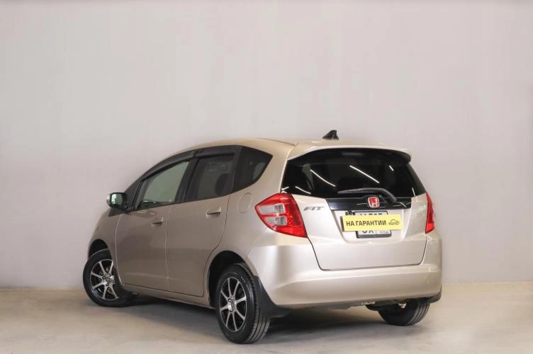 Honda Fit 4 из 5