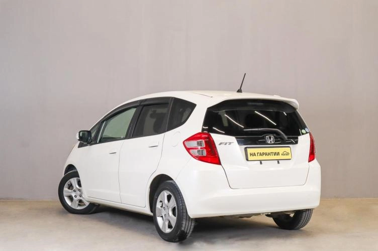 Honda Fit 4 из 6