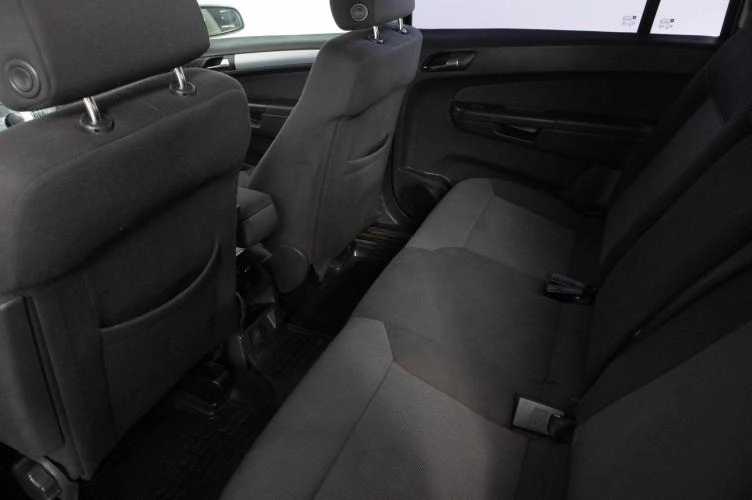 Opel Zafira 8 из 22