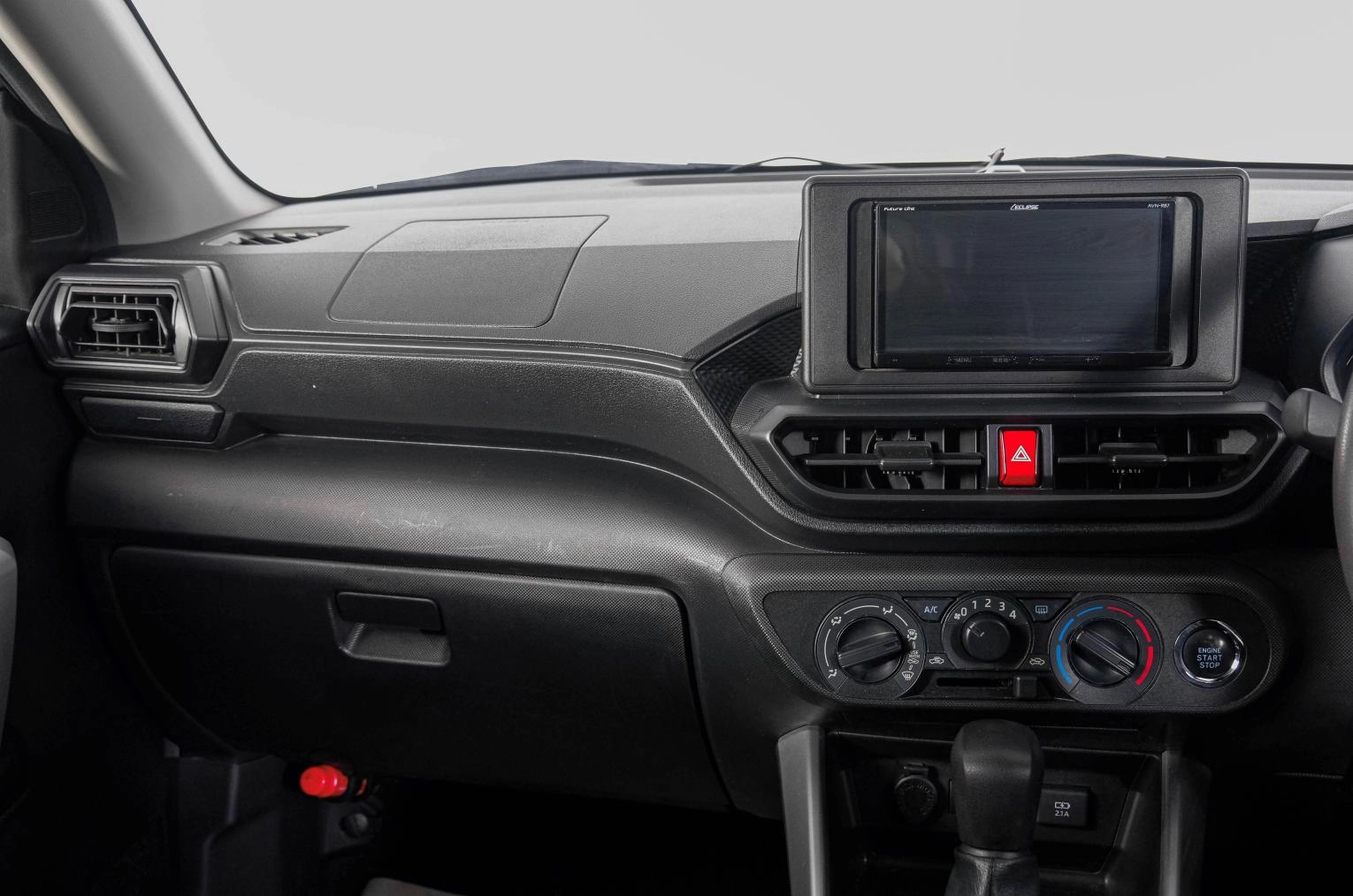 Toyota Raize 12 из 20