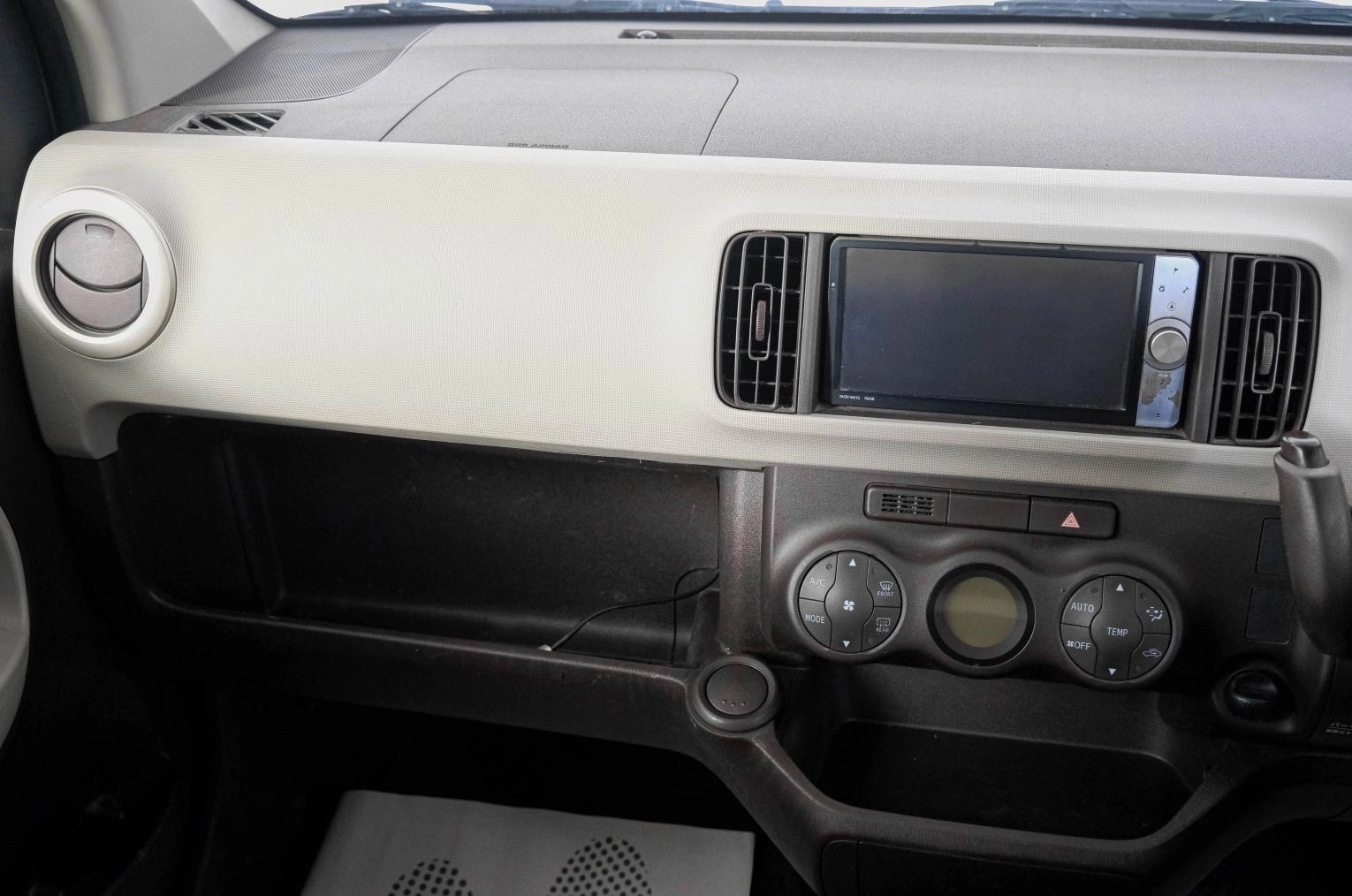 Toyota Passo 12 из 18