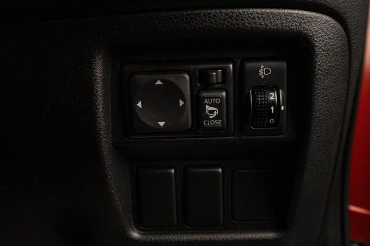 Nissan Juke 18 из 20