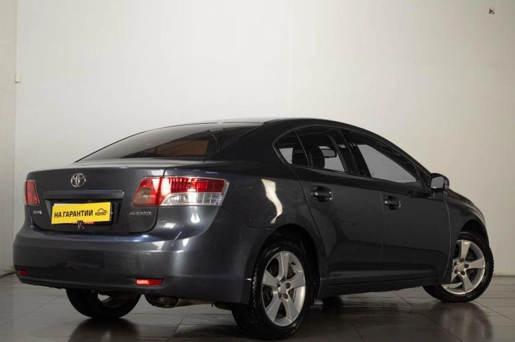 Toyota Avensis 4 из 5