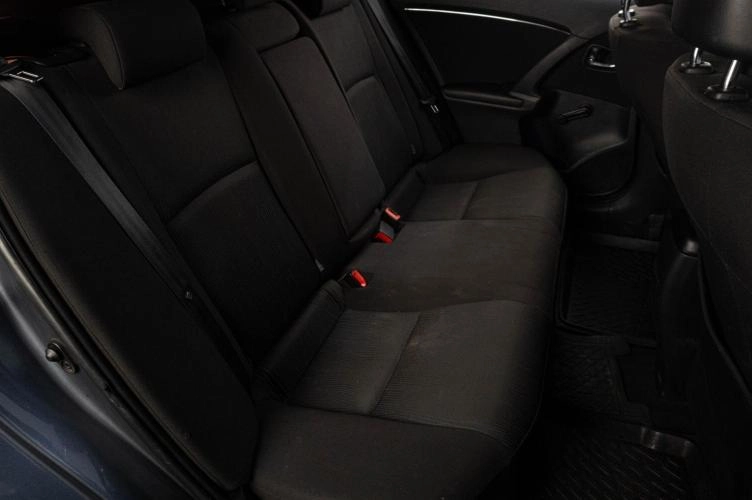 Toyota Avensis 19 из 20