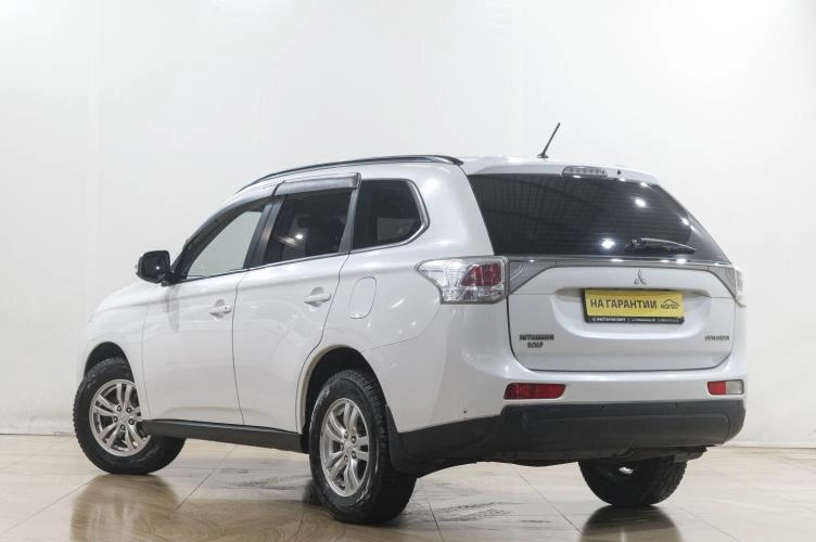 Mitsubishi Outlander 4 из 5