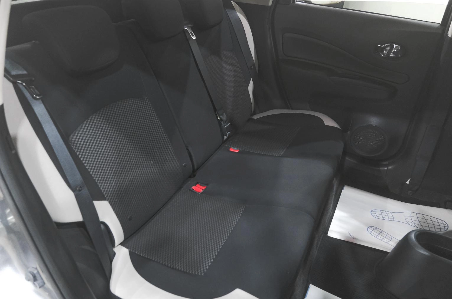 Nissan Note 17 из 19