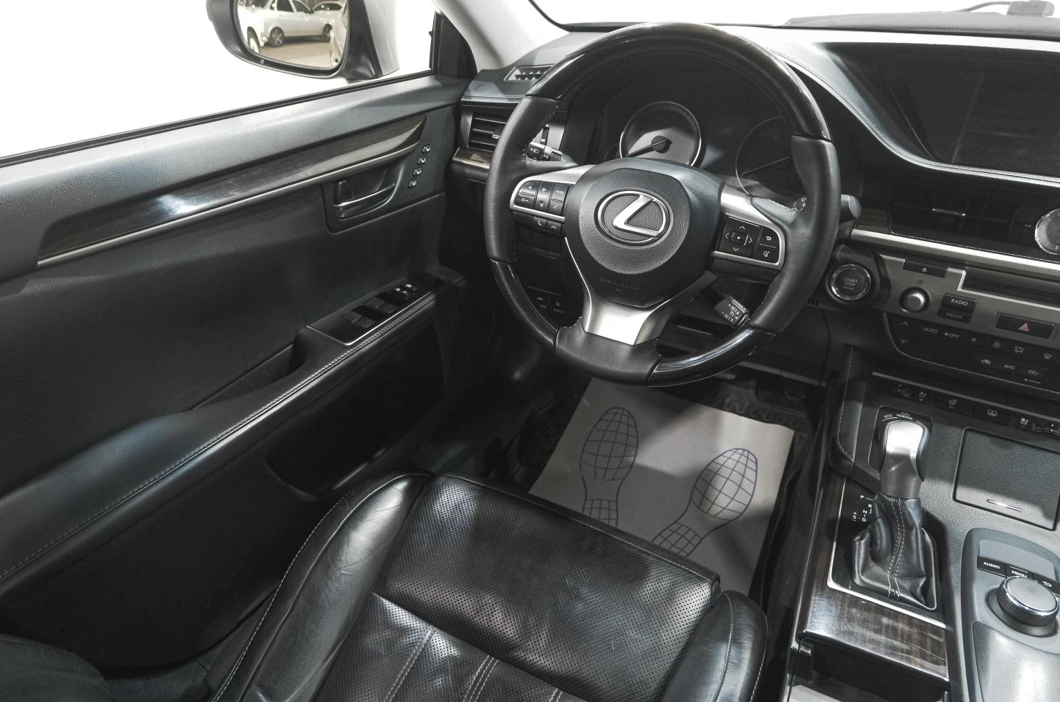 Lexus ES 9 из 34