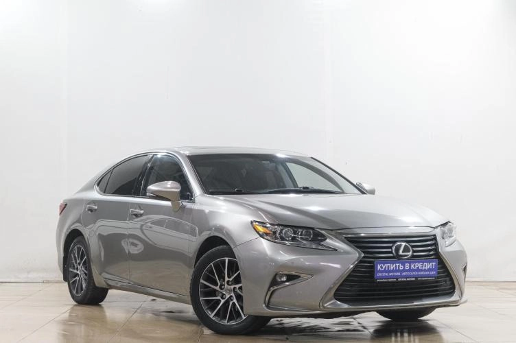 Lexus ES 1 из 5