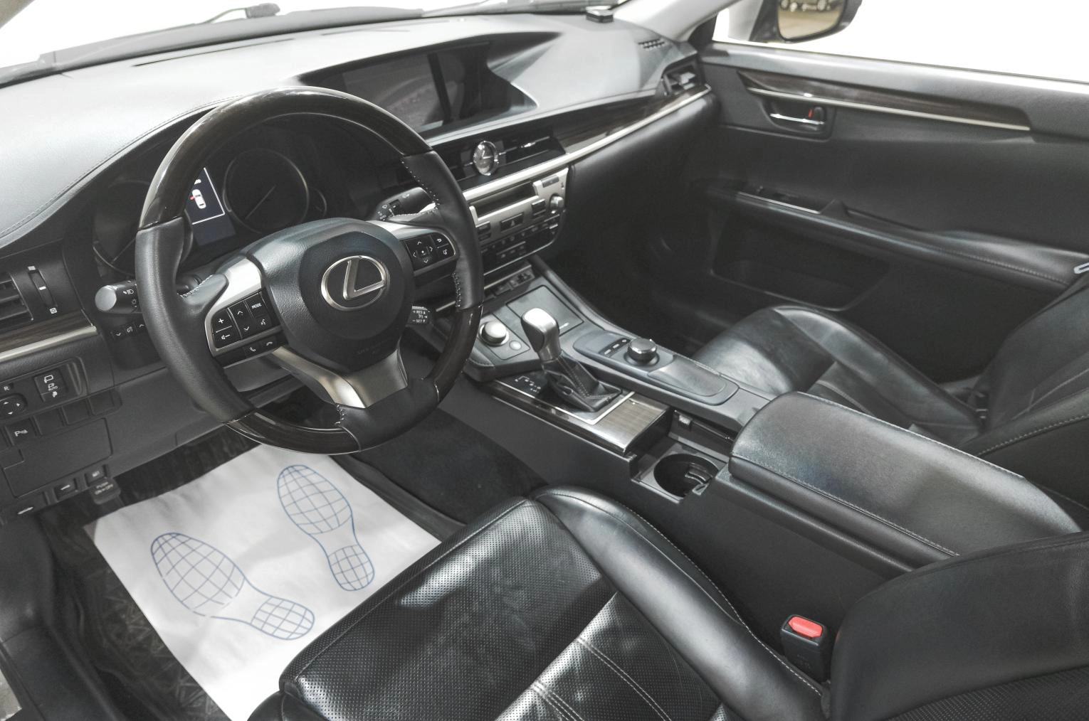 Lexus ES 7 из 34