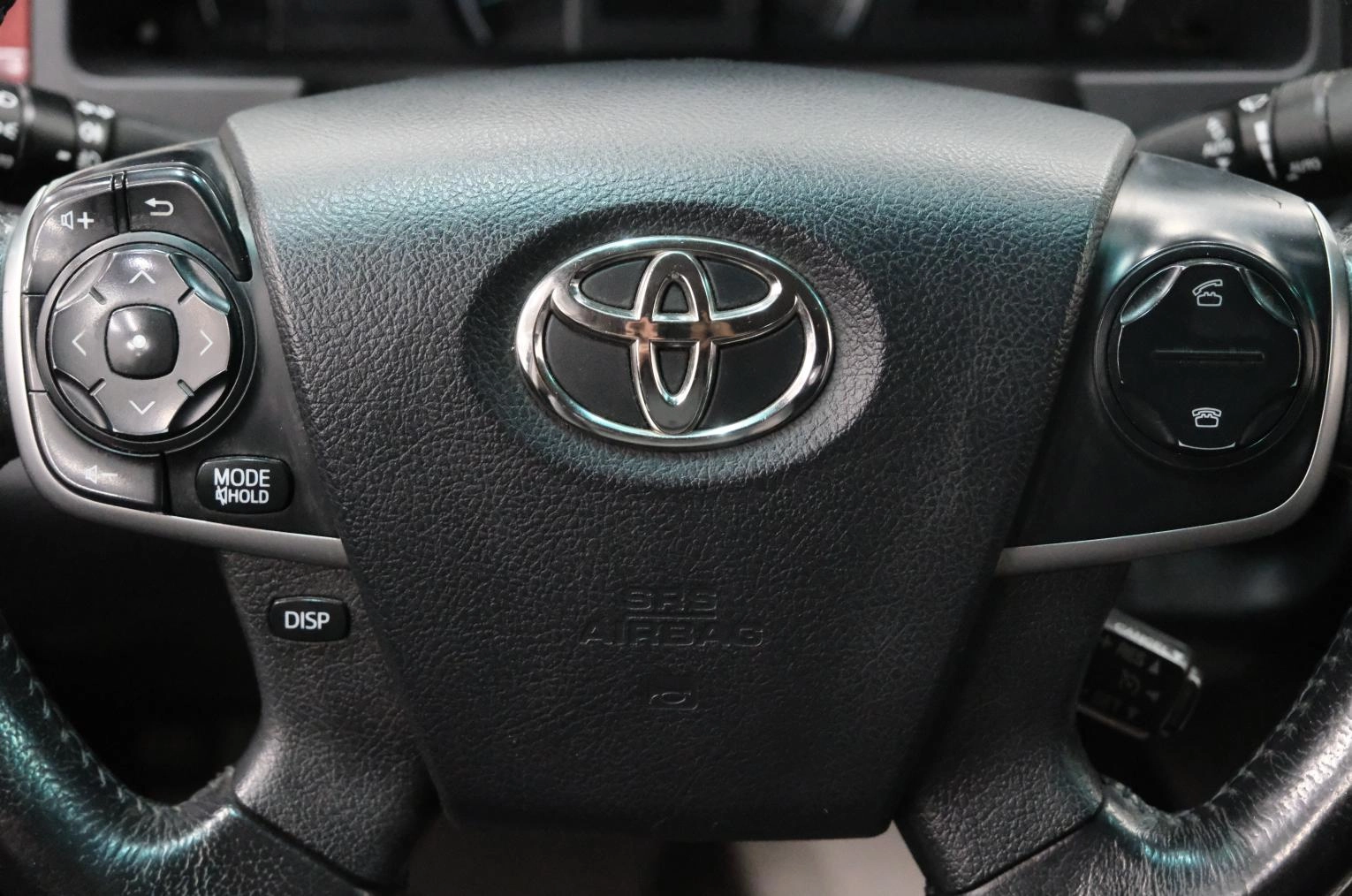 Toyota Camry 13 из 23