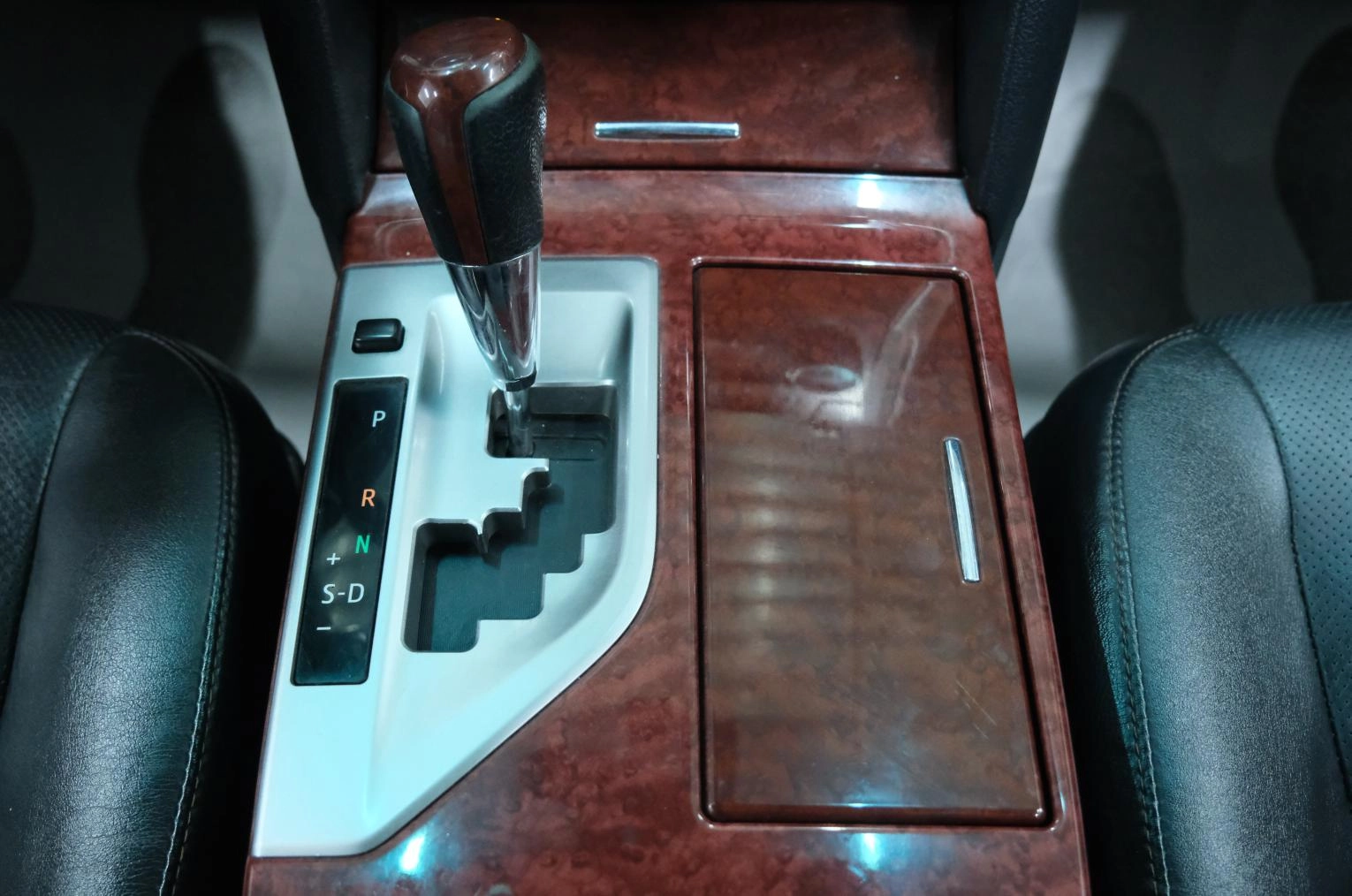 Toyota Camry 17 из 23