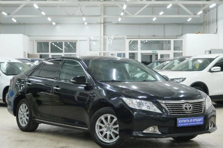Toyota Camry 1 из 5