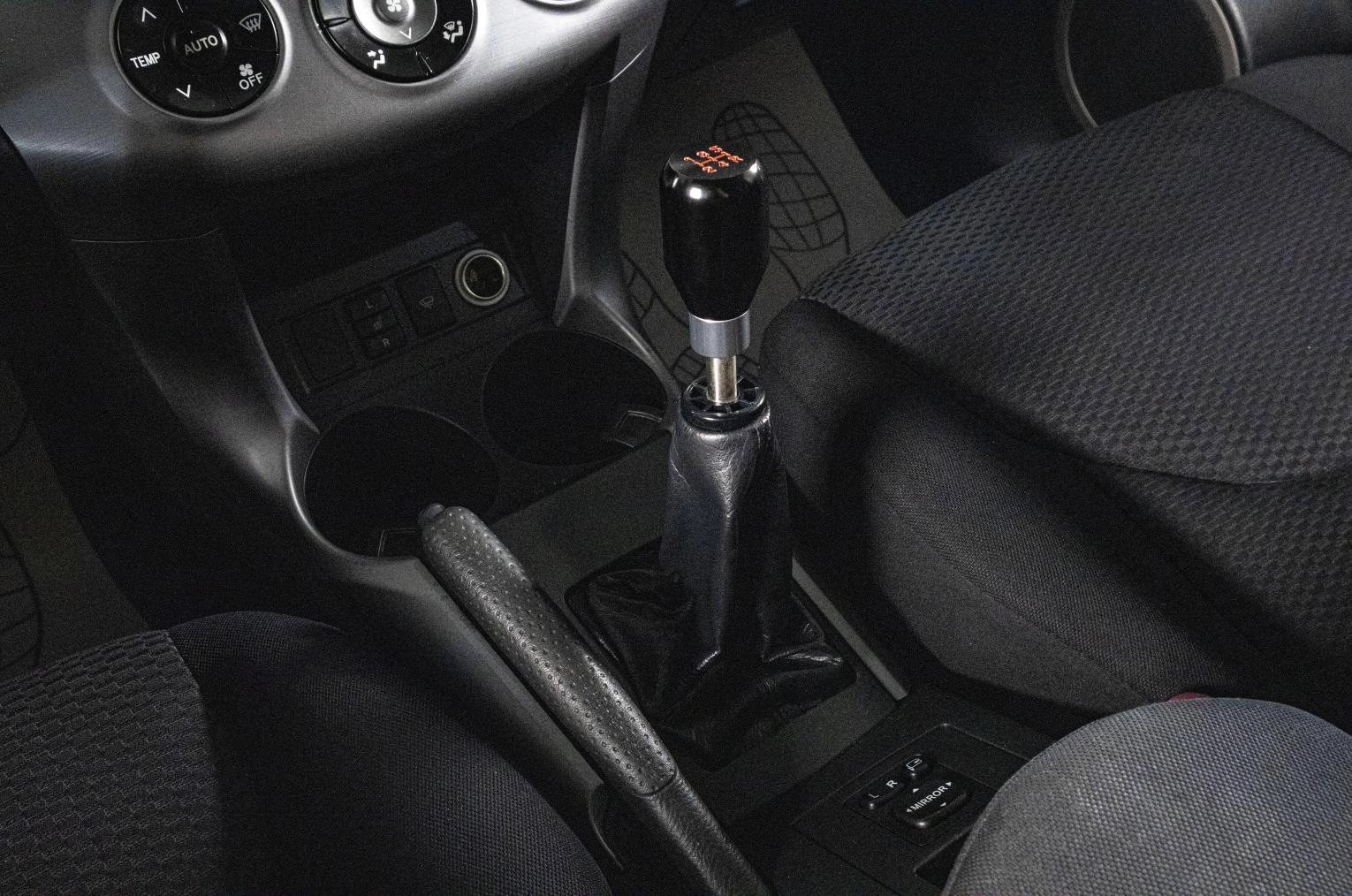 Toyota RAV4 15 из 18