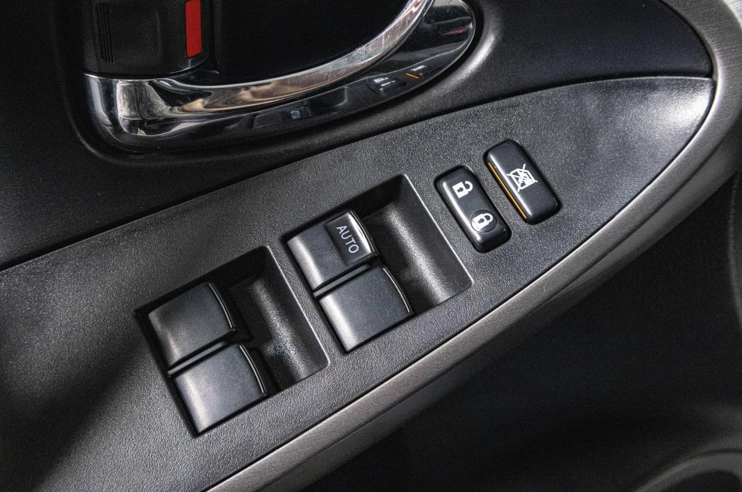 Toyota RAV4 7 из 18