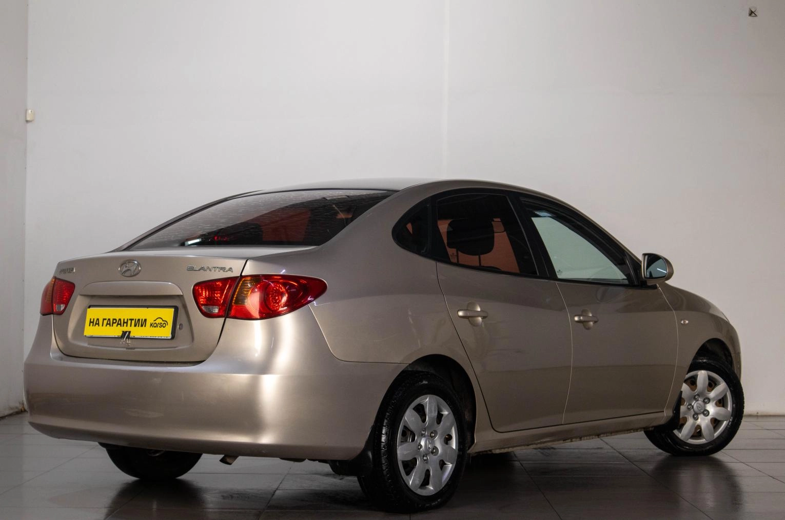 Hyundai Elantra 6 из 17