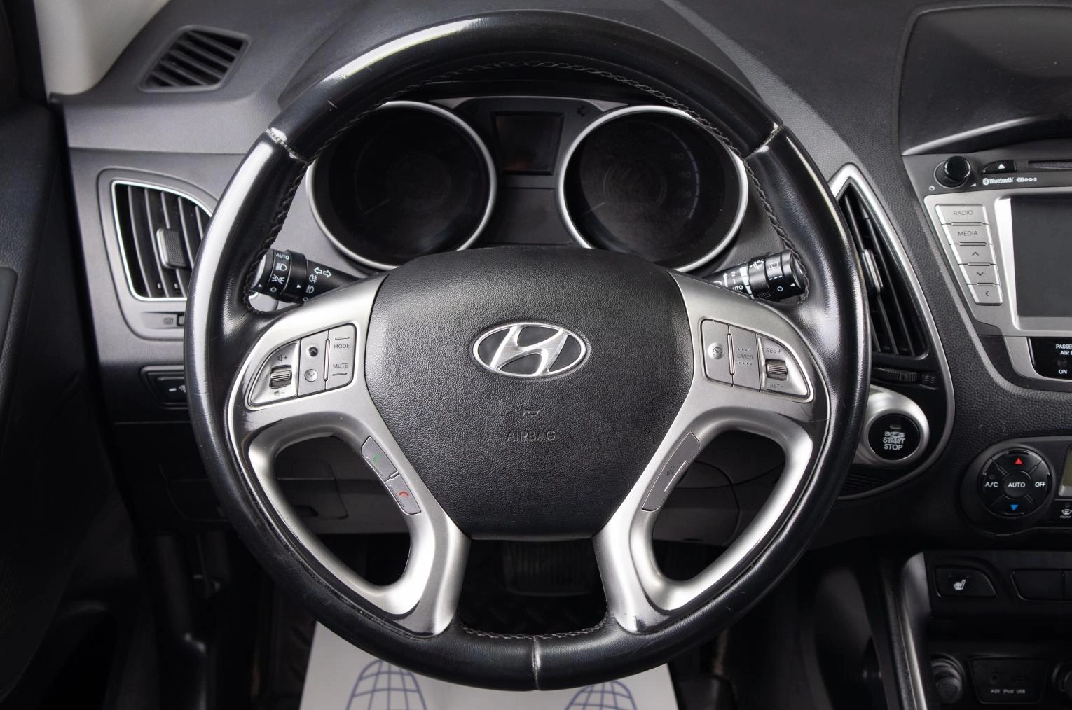 Hyundai ix35 9 из 19