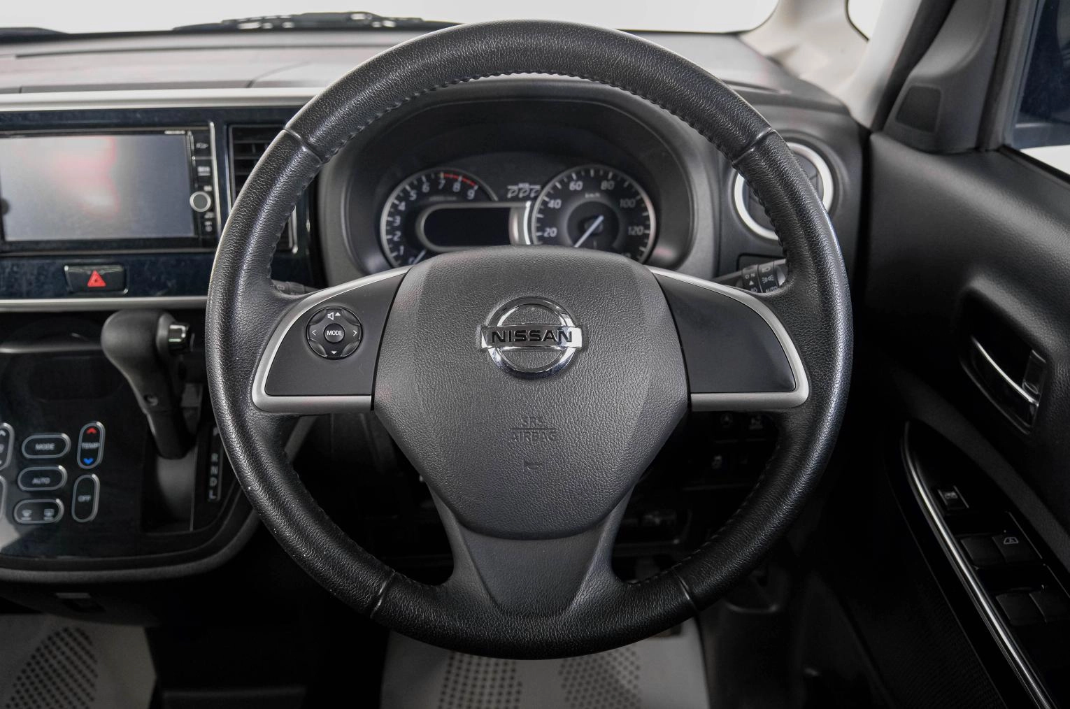 Nissan Dayz Roox 15 из 22