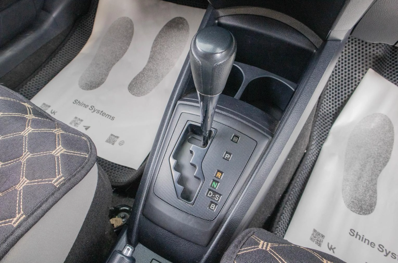 Toyota Corolla Axio 18 из 24