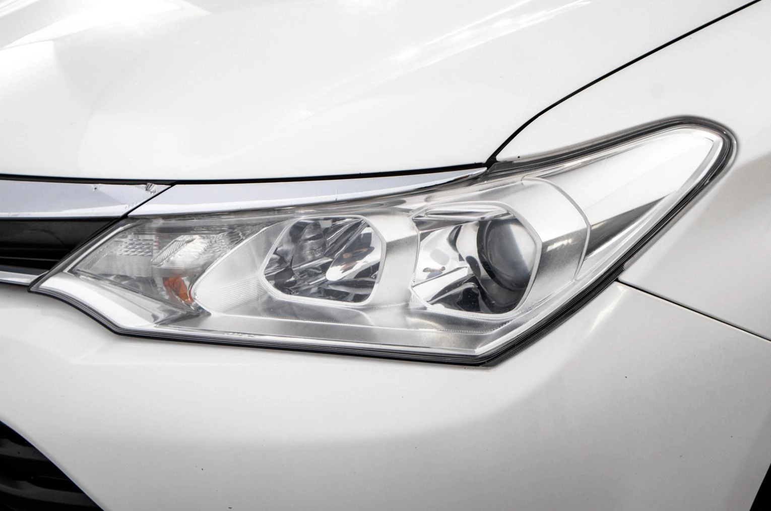 Toyota Corolla Axio 8 из 24