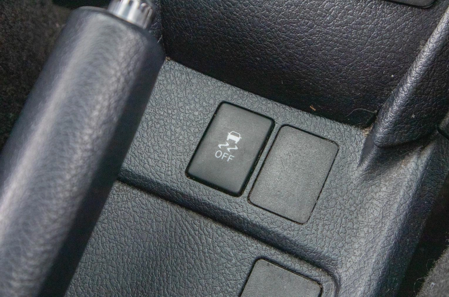 Toyota Corolla Axio 19 из 24