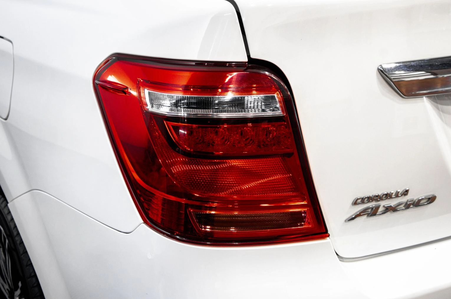 Toyota Corolla Axio 9 из 24