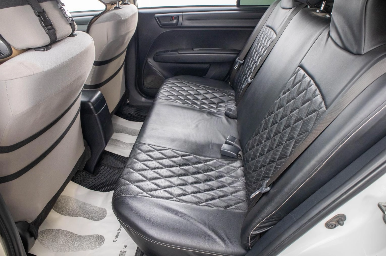 Toyota Corolla Axio 22 из 24