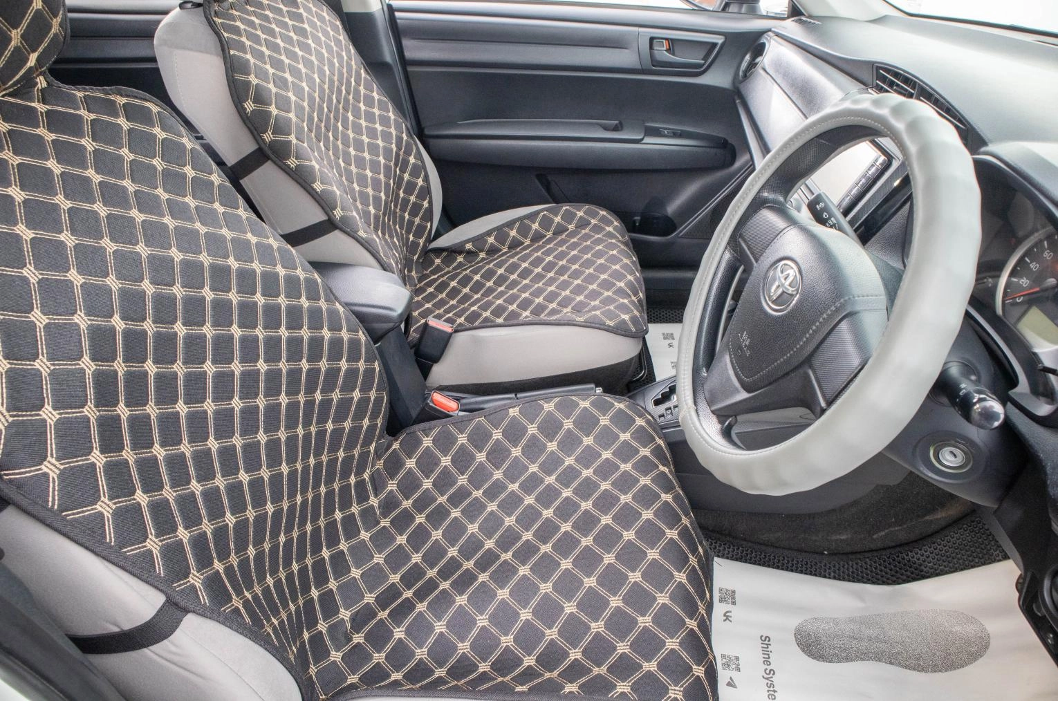 Toyota Corolla Axio 11 из 24