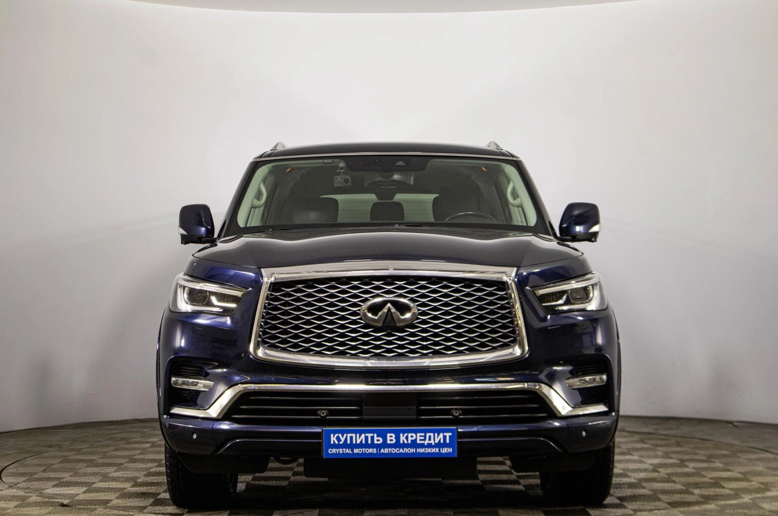 Infiniti QX80 2 из 22