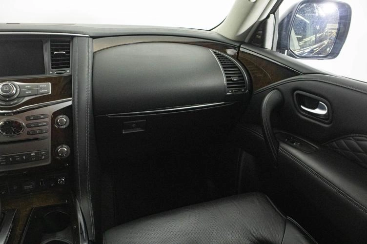 Infiniti QX80 14 из 22