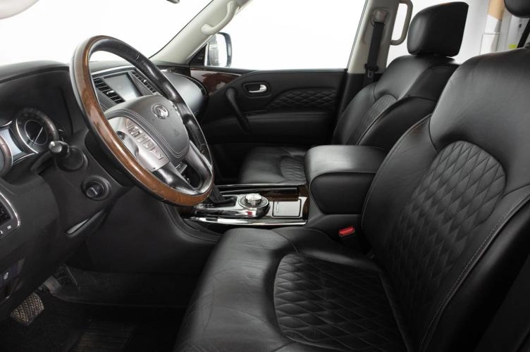 Infiniti QX80 8 из 22