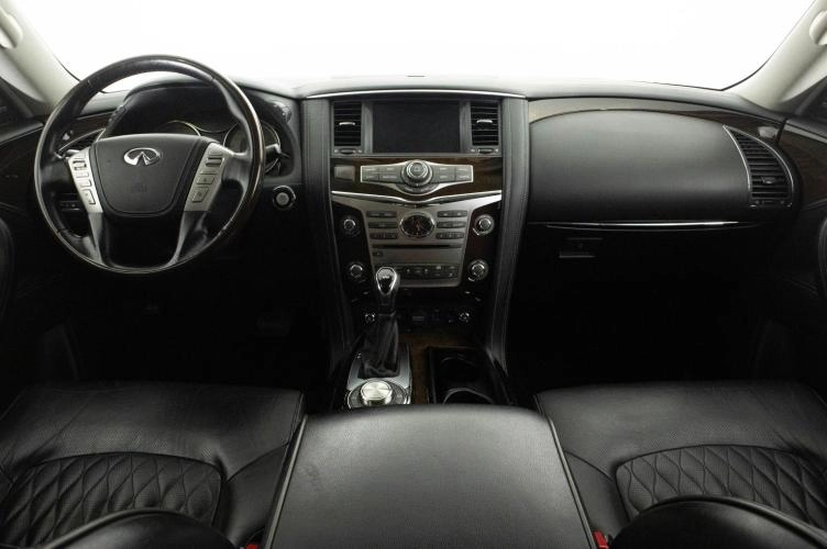 Infiniti QX80 13 из 22
