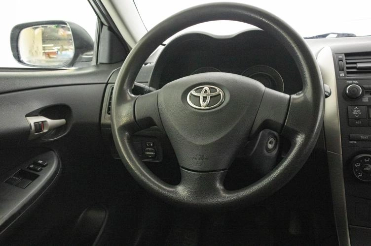 Toyota Corolla 12 из 20