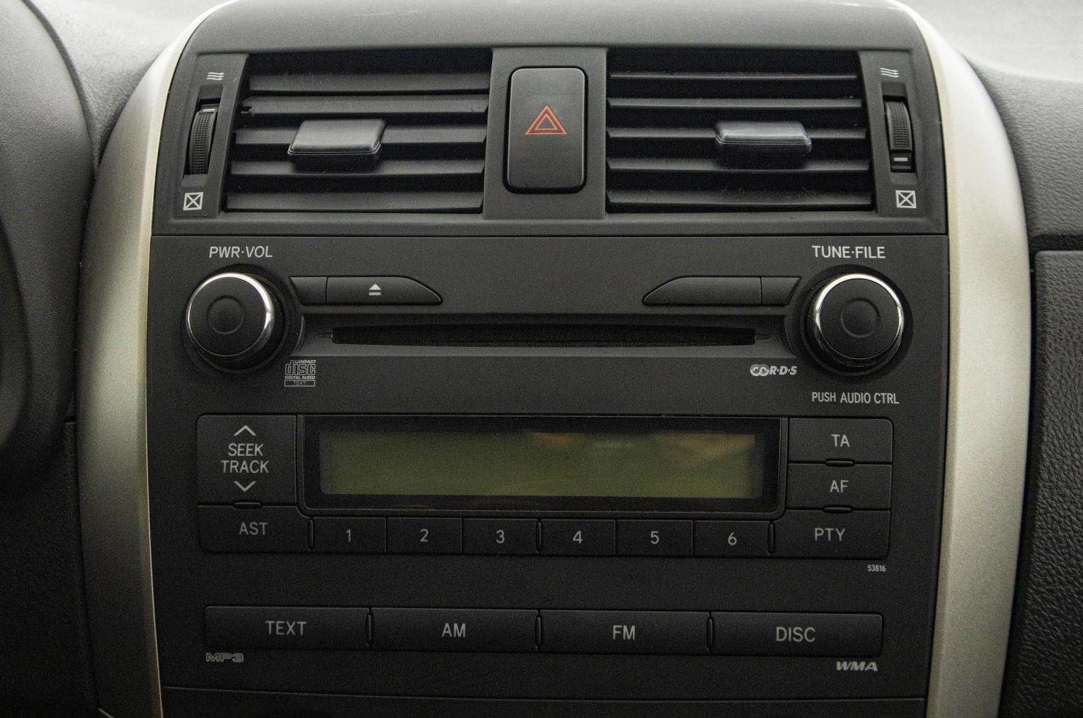 Toyota Corolla 16 из 20