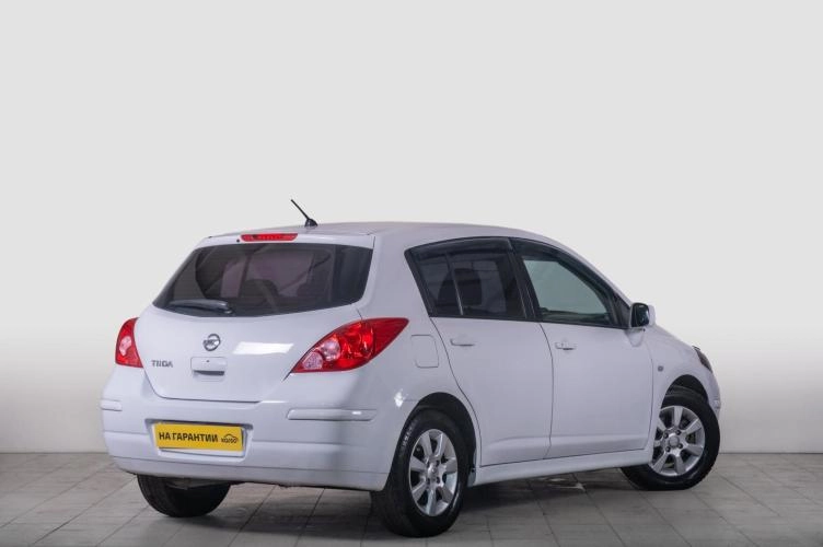 Nissan Tiida 6 из 6