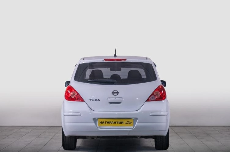 Nissan Tiida 4 из 5