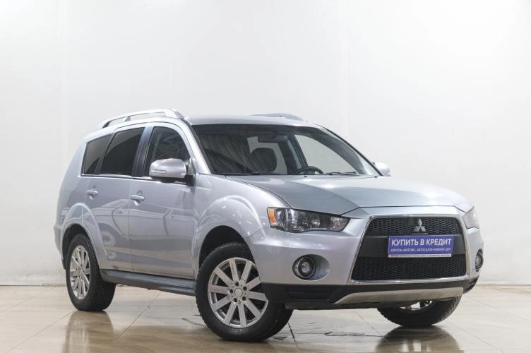 Mitsubishi Outlander 1 из 5