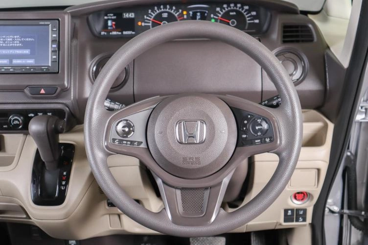 Honda N-BOX 8 из 18