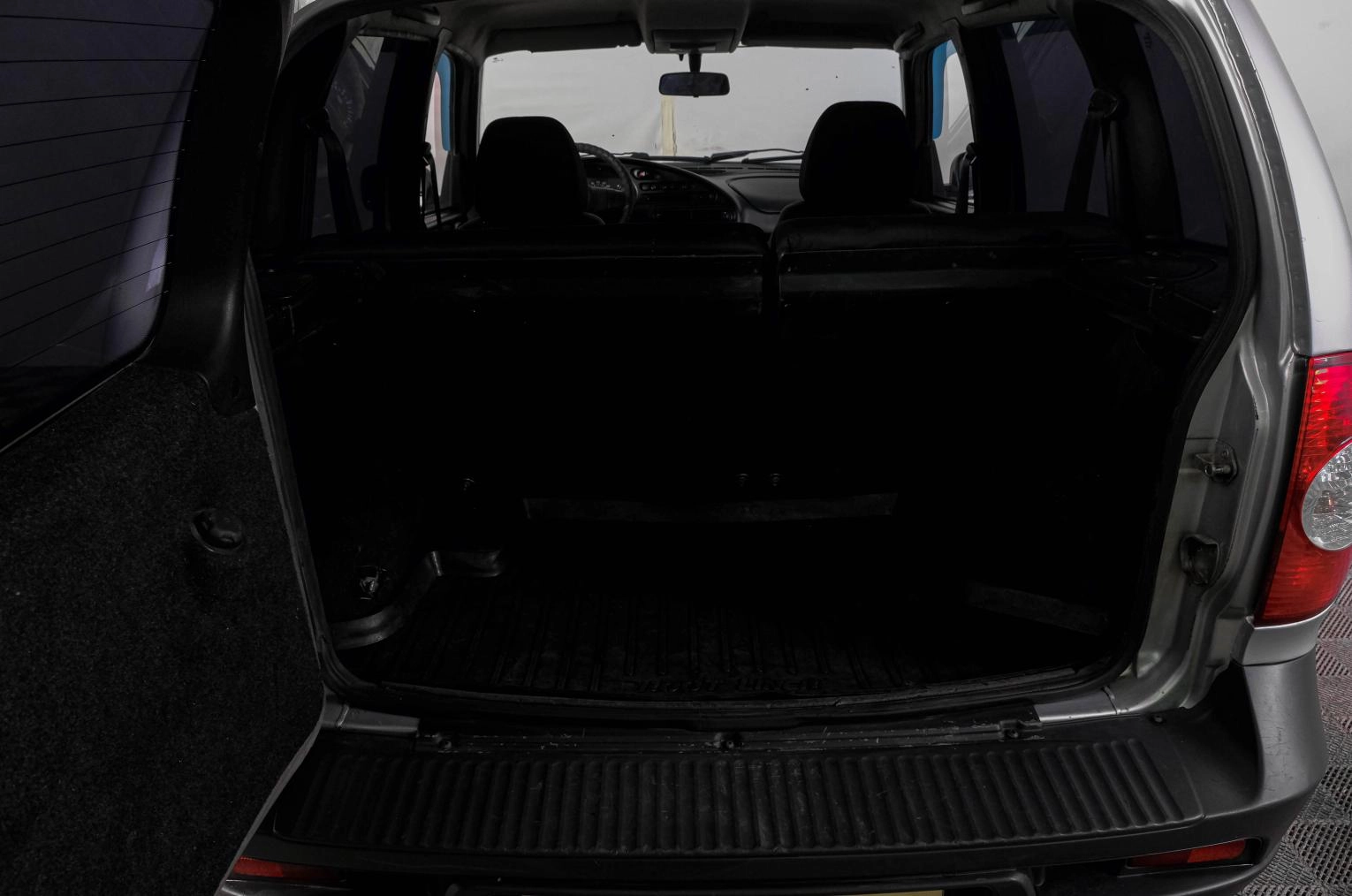 Chevrolet Niva 7 из 23